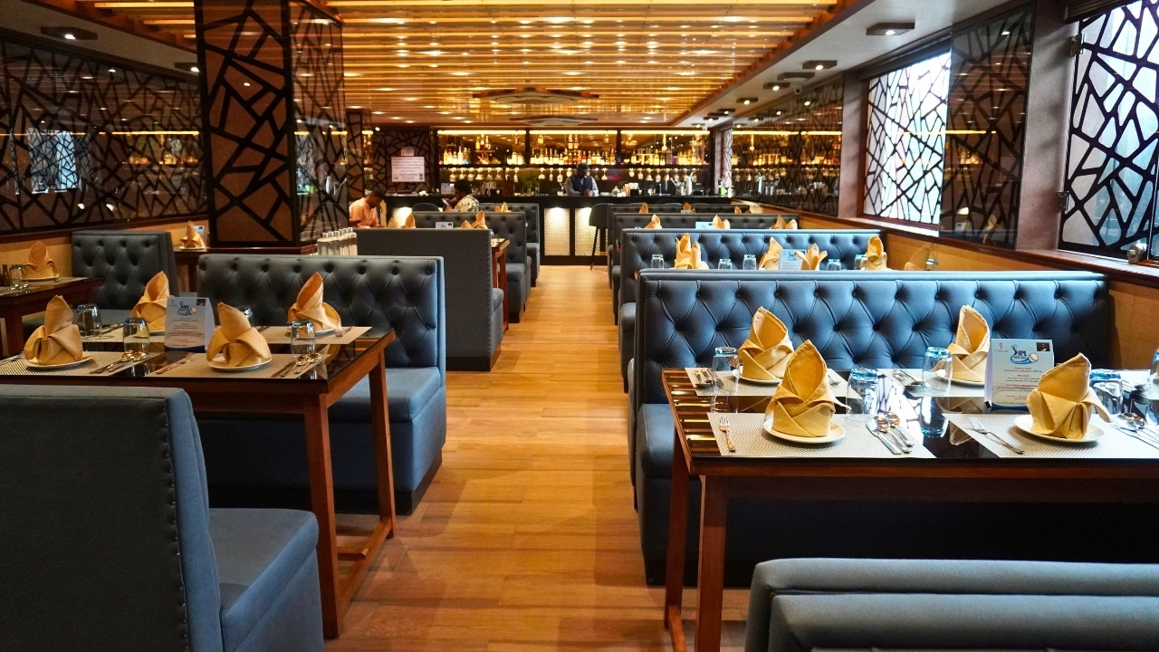 Restaurant ambiance